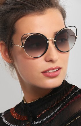 Женские солнцезащитные очки MIU MIU черного цвета по цене 23000 руб., арт. 51TS-1AB0A7 | Фото 2 Женские солнцезащитные очки MIU MIU черного цвета, арт. 51TS-1AB0A7 | Фото 2
