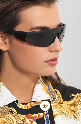 Женские солнцезащитные очки VERSACE черного цвета по цене 13050 руб., арт. 4349-507987 | Фото 2 Женские солнцезащитные очки VERSACE черного цвета, арт. 4349-507987 | Фото 2