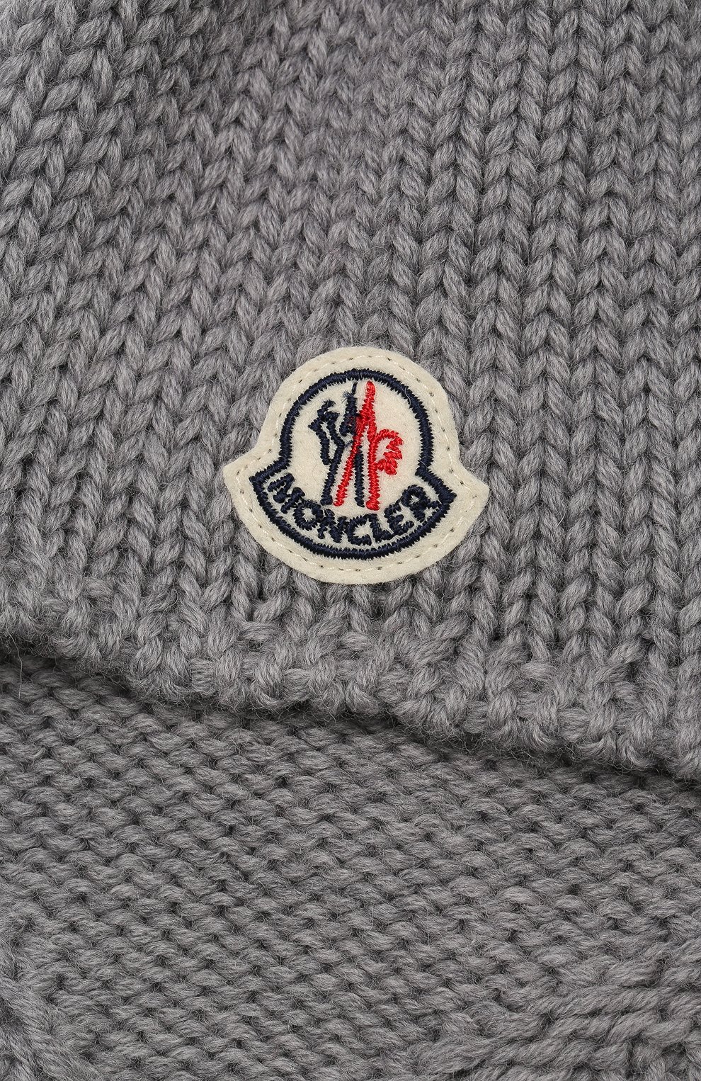 Шерстяная шапка с кисточками Moncler Enfant серого цвета, арт. D2-954-99203-05-979CG в ЦУМ | Фото №3 Шерстяная шапка с кисточками Moncler Enfant серого цвета | Фото №3