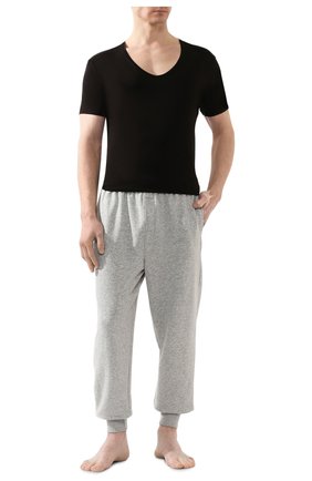 Мужская хлопковая футболка с v-образным вырезом DEREK ROSE черного цвета, арт. 8025-JACK001 | Фото 2 (Рукава: Короткие; Материал внешний: Хлопок; Длина (для топов): Стандартные; Мужское Кросс-КТ: Футболка-белье; Статус проверки: Проверена категория; Кросс-КТ: домашняя одежда)