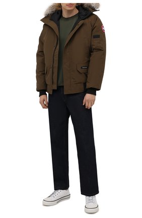 Мужской пуховый бомбер chilliwack CANADA GOOSE хаки цвета по цене 99750 руб., арт. 7999M | Фото 2 Мужской пуховый бомбер chilliwack CANADA GOOSE хаки цвета, арт. 7999M | Фото 2