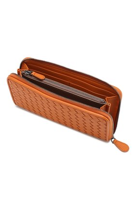 Кожаный кошелек с плетением intrecciato Bottega Veneta, оранжевого цвета, арт. 506685/V001N в ЦУМ | Фото №3 Кожаный кошелек с плетением intrecciato Bottega Veneta оранжевого цвета | Фото №3