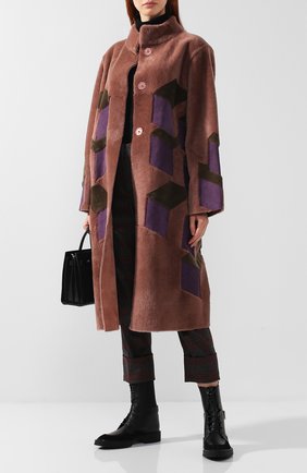 Женская двусторонняя дубленка из овчины BOTTEGA VENETA бежевого цвета по цене 599500 руб., арт. 525164/VES61 | Фото 2 Женская двусторонняя дубленка из овчины BOTTEGA VENETA бежевого цвета, арт. 525164/VES61 | Фото 2