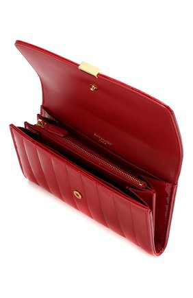 Лакированный кошелек Vicky Saint Laurent, красного цвета, арт. 539972/0UF11 в ЦУМ | Фото №3 Лакированный кошелек Vicky Saint Laurent красного цвета | Фото №3