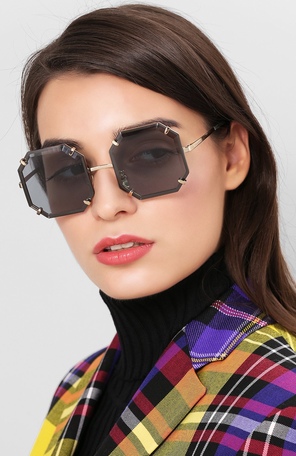 Женские солнцезащитные очки DOLCE & GABBANA серого цвета по цене 33900 руб., арт. 2216-02/87 | Фото 2 Женские солнцезащитные очки DOLCE & GABBANA серого цвета, арт. 2216-02/87 | Фото 2