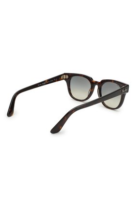 Женские солнцезащитные очки RAY-BAN коричневого цвета по цене 12800 руб., арт. 2168-902/32 | Фото 4 Женские солнцезащитные очки RAY-BAN коричневого цвета, арт. 2168-902/32 | Фото 4