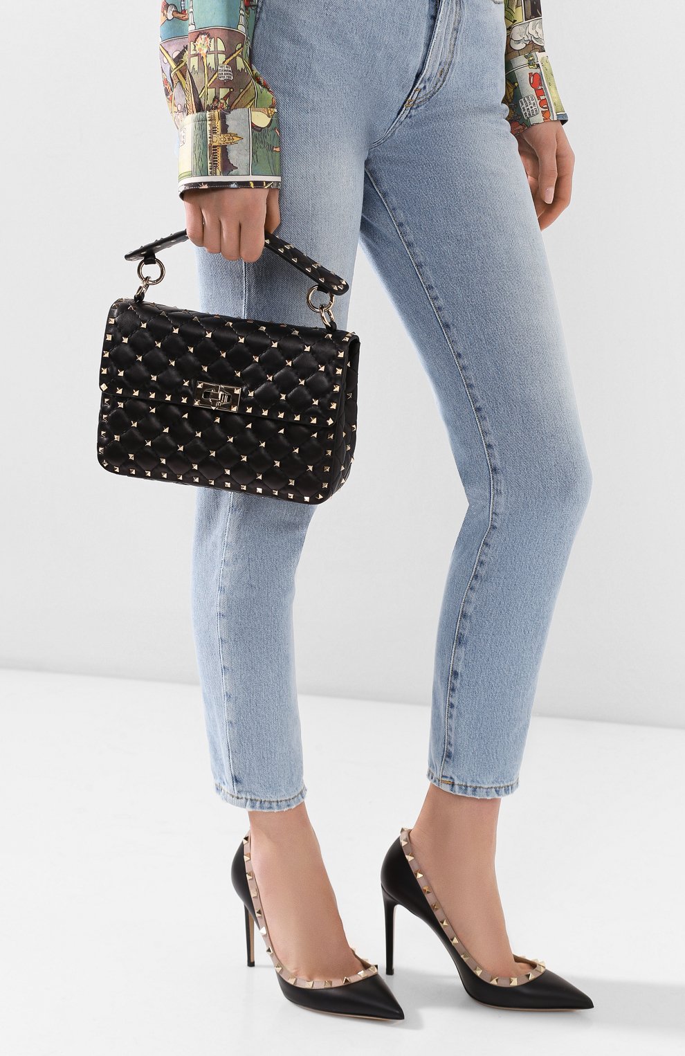 Женская сумка valentino garavani rockstud spike medium VALENTINO черного цвета по цене 159000 руб., арт. RW2B0122/NAP | Фото 2 Женская сумка valentino garavani rockstud spike medium VALENTINO черного цвета, арт. RW2B0122/NAP | Фото 2