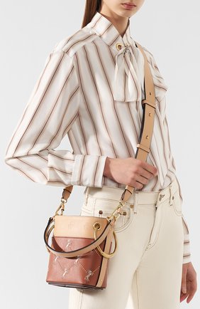 Женская сумка roy bucket mini CHLOÉ светло-коричневая цвета, арт. CHC18WS128A50 купить в ЦУМ | Фото №5 Сумка Roy Bucket mini Chloé светло-коричневая цвета | Фото №5