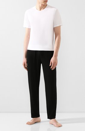 Мужские хлопковая футболка CALVIN KLEIN белого цвета по цене 5715 руб., арт. NB1332A | Фото 2 Мужские хлопковая футболка CALVIN KLEIN белого цвета, арт. NB1332A | Фото 2