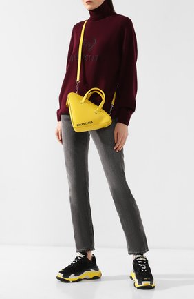 Женская сумка triangle duffle xs BALENCIAGA желтая цвета, арт. 531048/C8K02 купить в ЦУМ | Фото №2 Сумка Triangle Duffle XS Balenciaga желтая цвета | Фото №2