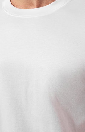 Мужская хлопковая футболка  BRUNELLO CUCINELLI белого цвета, арт. M0T611308 | Фото 5 (Принт: Без принта; Рукава: Короткие; Длина (для топов): Стандартные; Мужское Кросс-КТ: Футболка-одежда; Материал внешний: Хлопок; Размерность: Маломерит; Стили: Кэжуэл)