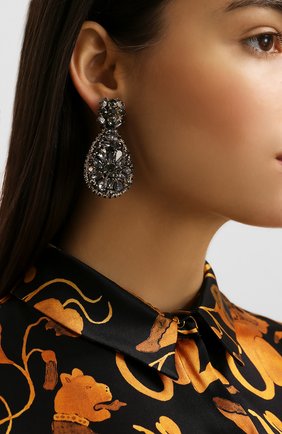 Женские клипсы OSCAR DE LA RENTA черного цвета по цене 39950 руб., арт. R19J146BLD | Фото 2 Женские клипсы OSCAR DE LA RENTA черного цвета, арт. R19J146BLD | Фото 2