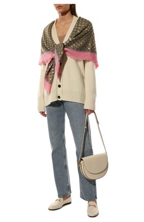 Женская шаль из смеси вискозы и шелка GUCCI розового цвета по цене 34700 руб., арт. 551072/3GA40 | Фото 2 Женская шаль из смеси вискозы и шелка GUCCI розового цвета, арт. 551072/3GA40 | Фото 2