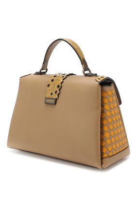 Женская сумка piazza medium BOTTEGA VENETA бежевая цвета, арт. 543205/V0EK4 купить в ЦУМ | Фото №3 Сумка Piazza medium Bottega Veneta бежевая цвета | Фото №3