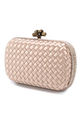 Клатч Chain Knot из сатина Bottega Veneta, бежевого цвета, арт. 498478/VG0HG в ЦУМ | Фото №3 Клатч Chain Knot из сатина Bottega Veneta бежевого цвета | Фото №3