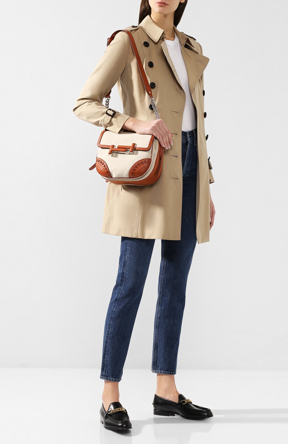 Женская сумка double t TOD’S бежевая цвета, арт. XBWD0TST100KNR купить в ЦУМ | Фото №2 Сумка Double T Tod’s бежевая цвета | Фото №2