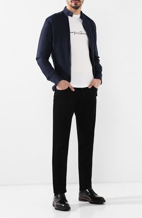 Мужская футболка из вискозы GIORGIO ARMANI белого цвета по цене 27850 руб., арт. 3GST54/SJP4Z | Фото 2 Мужская футболка из вискозы GIORGIO ARMANI белого цвета, арт. 3GST54/SJP4Z | Фото 2 (Материал внешний: Вискоза; Длина (для топов): Стандартные; Мужское Кросс-КТ: Футболка-одежда; Рукава: Короткие; Принт: С принтом; Стили: Кэжуэл)