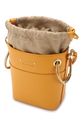 Женская сумка roy bucket mini CHLOÉ желтая цвета, арт. CHC18AS128H1Z купить в ЦУМ | Фото №4 Сумка Roy Bucket mini Chloé желтая цвета | Фото №4