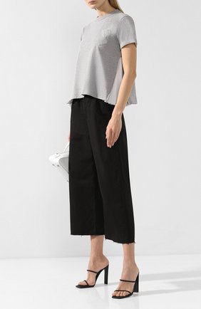 Женская хлопковая футболка SACAI светло-серого цвета по цене 29950 руб., арт. SCW-025 | Фото 2 Женская хлопковая футболка SACAI светло-серого цвета, арт. SCW-025 | Фото 2