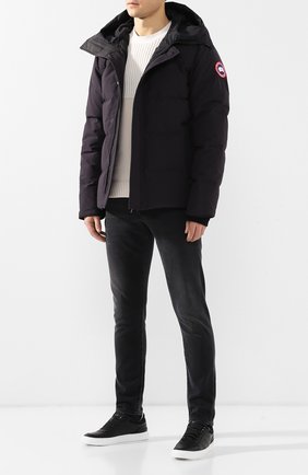 Мужская пуховая куртка macmillan CANADA GOOSE темно-синего цвета по цене 89750 руб., арт. 3804M | Фото 2 Мужская пуховая куртка macmillan CANADA GOOSE темно-синего цвета, арт. 3804M | Фото 2 (Длина (верхняя одежда): Короткие; Материал подклада: Синтетический материал; Рукава: Длинные; Материал внешний: Синтетический материал; Мужское Кросс-КТ: Пуховик-верхняя одежда, Верхняя одежда, пуховик-короткий; Кросс-КТ: Пуховик, Куртка; Материал утеплителя: Пух и перо; Статус проверки: Проверена категория; Стили: Спорт-шик)