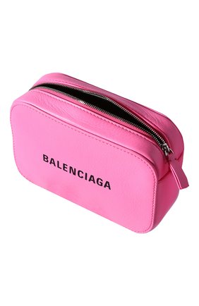 Женская сумка everyday camera xs BALENCIAGA розовая цвета, арт. 552372/DLR8N купить в ЦУМ | Фото №3 Сумка Everyday Camera XS Balenciaga розовая цвета | Фото №3