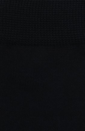 Детские хлопковые носки FALKE темно-синего цвета, арт. 10669 | Фото 2 (Материал: Текстиль, Хлопок; Статус проверки: Проверено, Проверена категория; Кросс-КТ: Школьные аксессуары, Носки; Региональные ограничения белый список (Axapta Mercury): RU)
