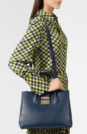 Женская сумка metropolis FURLA синяя цвета, арт. BML2 купить в ЦУМ | Фото №5 Сумка Metropolis Furla синяя цвета | Фото №5