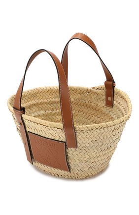 Женская сумка basket LOEWE бежевая цвета, арт. 327.02.S93 купить в ЦУМ | Фото №4 Сумка Basket Loewe бежевая цвета | Фото №4