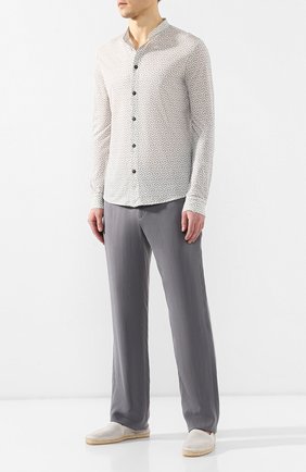 Мужские брюки из вискозы GIORGIO ARMANI серого цвета по цене 89950 руб., арт. 9SGPP06G/T00AB | Фото 2 Мужские брюки из вискозы GIORGIO ARMANI серого цвета, арт. 9SGPP06G/T00AB | Фото 2 (Статус проверки: Проверено, Проверена категория; Случай: Повседневный; Материал внешний: Вискоза)