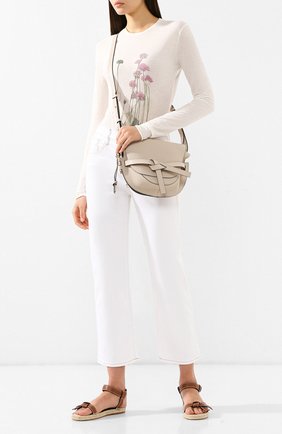 Женская сумка gate small LOEWE бежевая цвета, арт. 321.12.T20 купить в ЦУМ | Фото №2 Сумка Gate small Loewe бежевая цвета | Фото №2