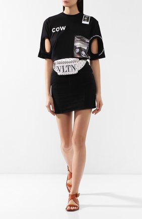 Женская сумка-пояс valentino garavani rockstud spike VALENTINO белая цвета, арт. RW2B0B46/XQC купить в ЦУМ | Фото №2 Сумка-пояс Valentino Garavani Rockstud Spike Valentino белая цвета | Фото №2