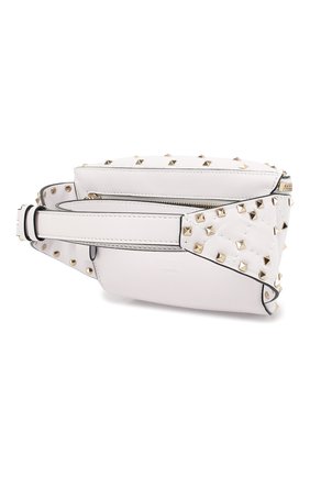 Женская сумка-пояс valentino garavani rockstud spike VALENTINO белая цвета, арт. RW2B0B46/XQC купить в ЦУМ | Фото №3 Сумка-пояс Valentino Garavani Rockstud Spike Valentino белая цвета | Фото №3