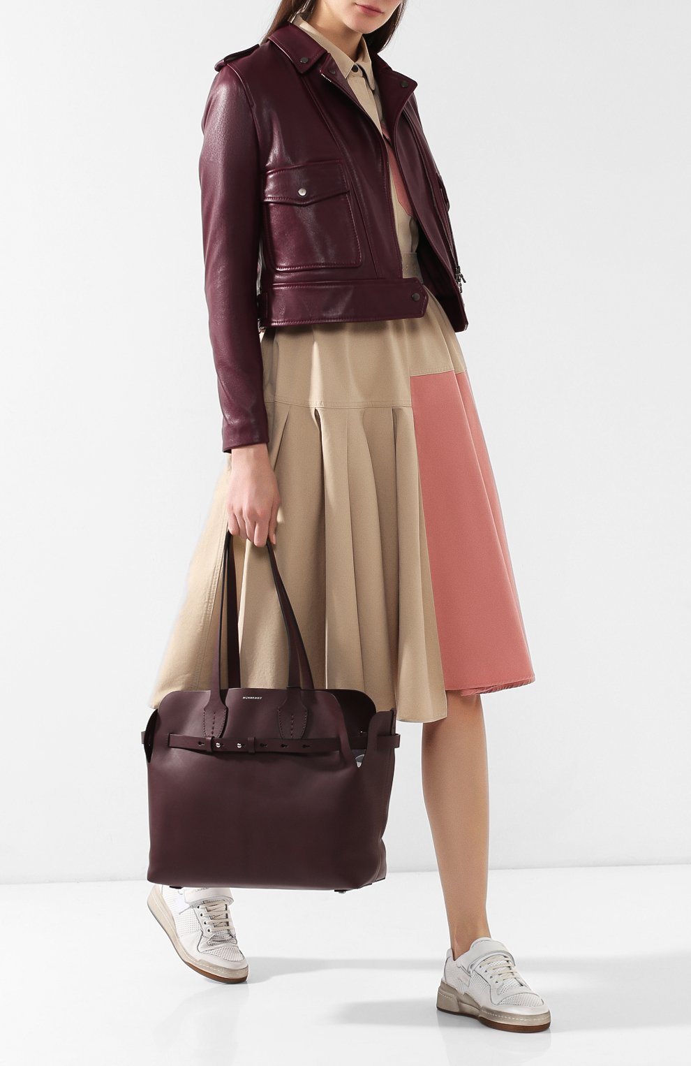 Женская сумка soft belt bag BURBERRY бордовая цвета, арт. 8006569 купить в ЦУМ | Фото №2 Сумка Soft Belt Bag Burberry бордовая цвета | Фото №2