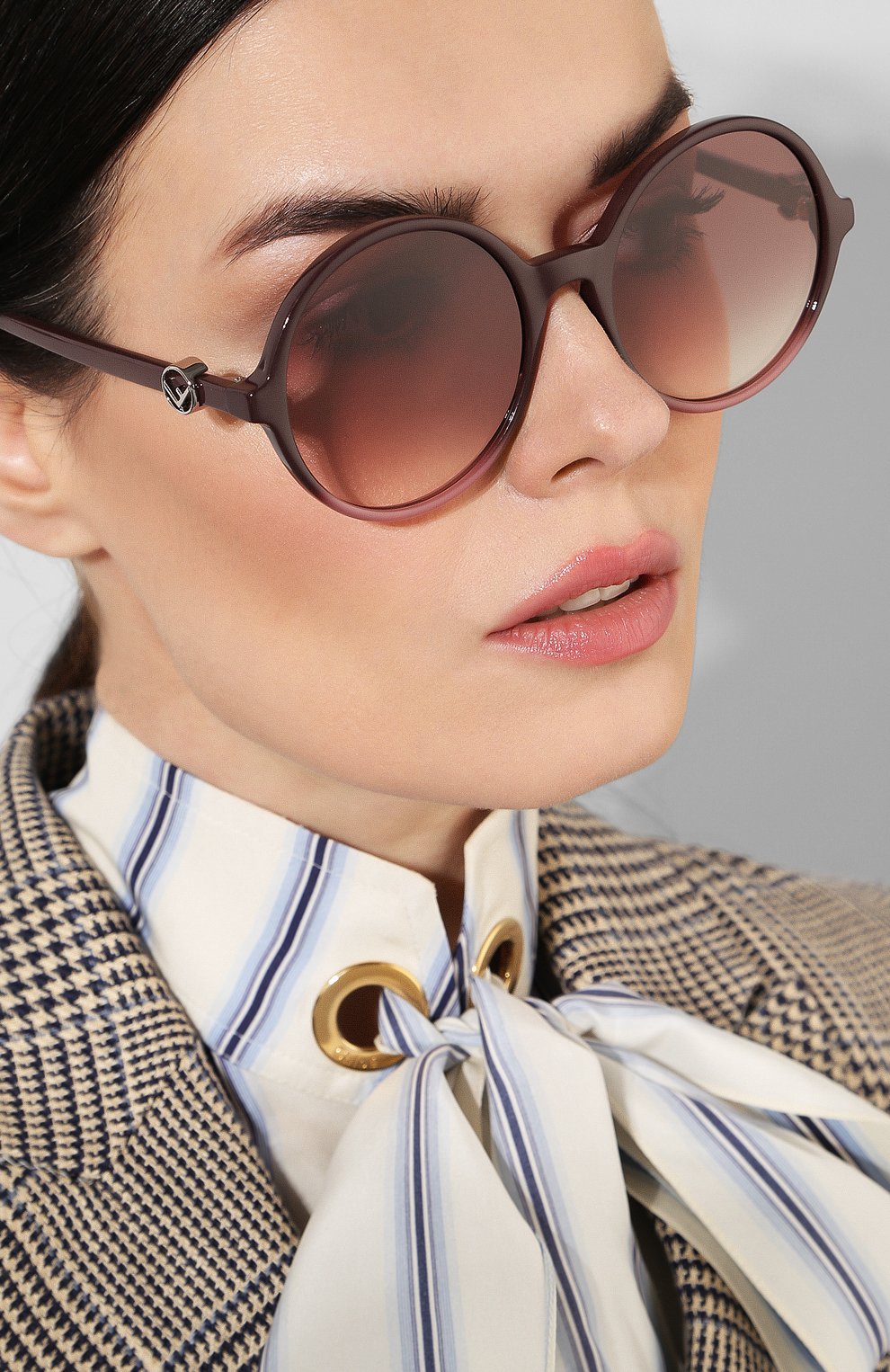 Женские фиолетовые солнцезащитные очки Fendi, арт. 0319/G 8CQ купить в ЦУМ | Фото №2 Солнцезащитные очки Fendi фиолетовые | Фото №2