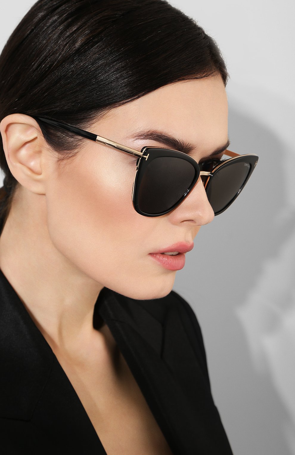 Женские черные солнцезащитные очки Tom Ford, арт. TF717 01A купить в ЦУМ | Фото №2 Солнцезащитные очки Tom Ford черные | Фото №2