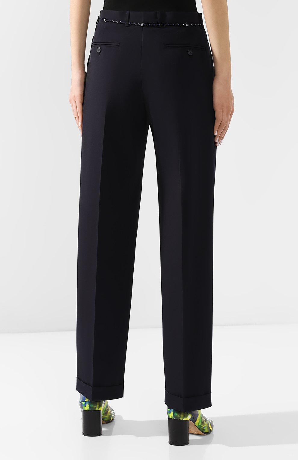 Женские темно-синие брюки со стрелками Maison Margiela, арт. S51KA0439/S49645 купить в ЦУМ | Фото №4 Брюки со стрелками Maison Margiela темно-синие | Фото №4