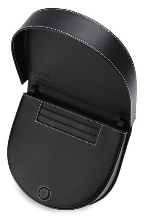 Женская кожаная сумка heel LOEWE черная цвета, арт. 109.54.V01 купить в ЦУМ | Фото №4 Кожаная сумка Heel Loewe черная цвета | Фото №4