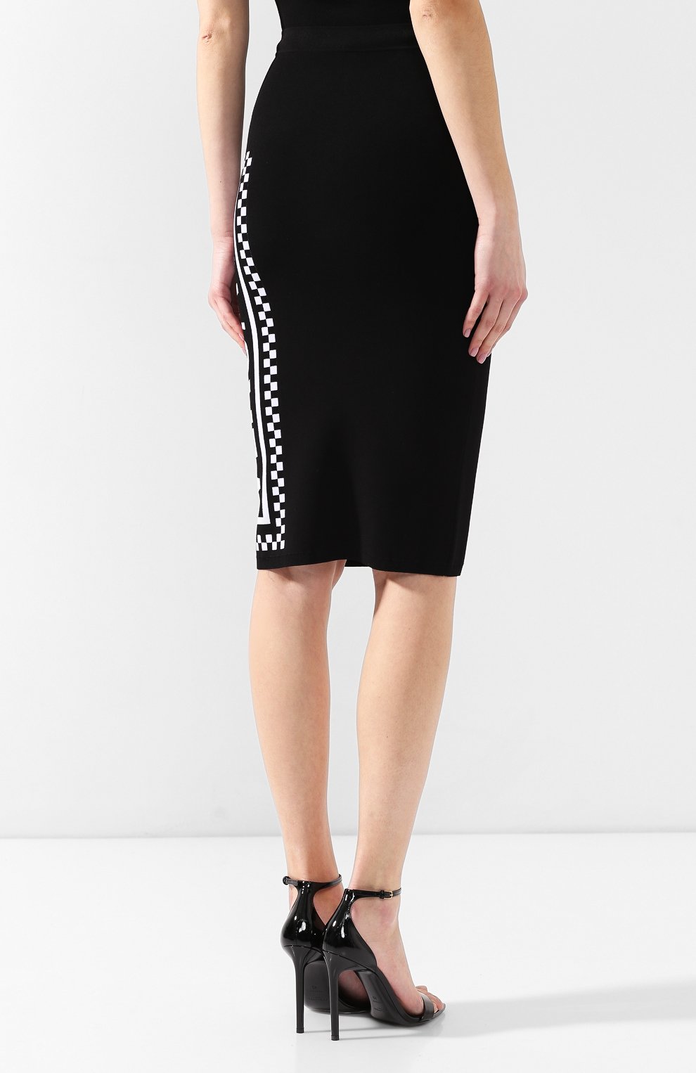 Женская черная юбка из вискозы Versace, арт. A83291/A229981 купить в ЦУМ | Фото №4 Юбка из вискозы Versace черная | Фото №4