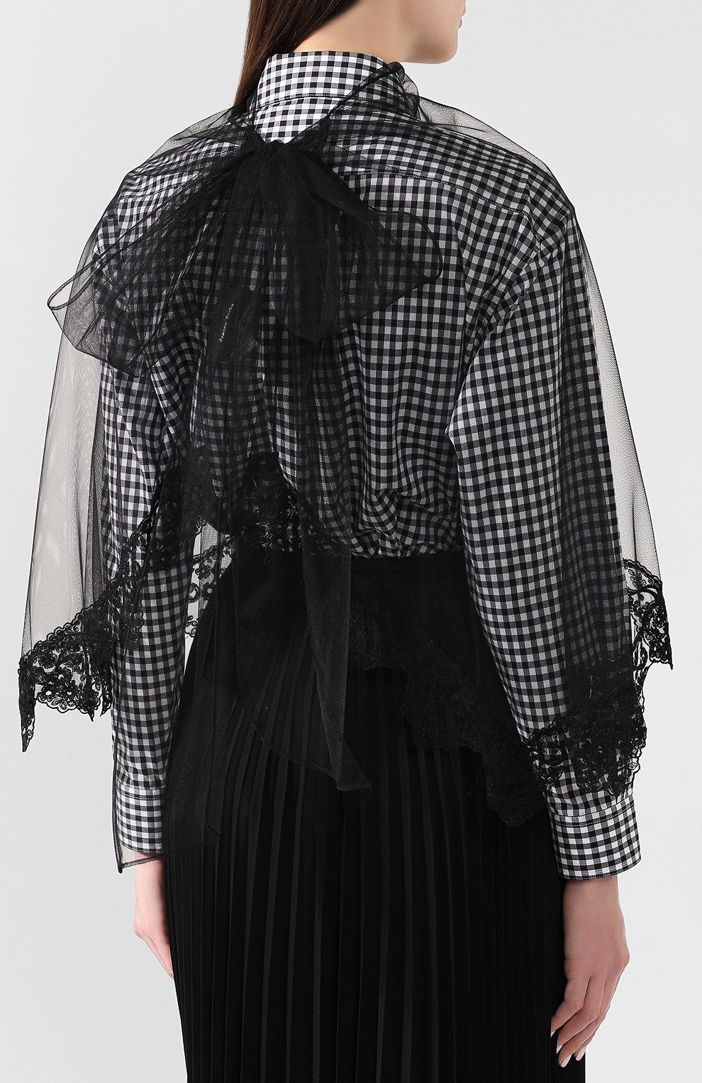 Женская черная накидка с кружевной отделкой Simone Rocha, арт. CAPE 1/0069 купить в ЦУМ | Фото №4 Накидка с кружевной отделкой Simone Rocha черная | Фото №4
