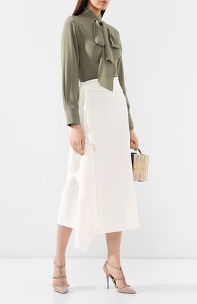 Женская кожаные туфли valentino garavani rockstud VALENTINO бежевого цвета по цене 63450 руб., арт. RW0S0393/VNW | Фото 2 Женская кожаные туфли valentino garavani rockstud VALENTINO бежевого цвета, арт. RW0S0393/VNW | Фото 2