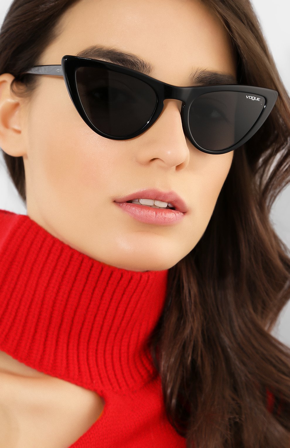 Женские солнцезащитные очки VOGUE EYEWEAR черного цвета по цене 6900 руб., арт. 5211S-W44/87 | Фото 2 Женские солнцезащитные очки VOGUE EYEWEAR черного цвета, арт. 5211S-W44/87 | Фото 2