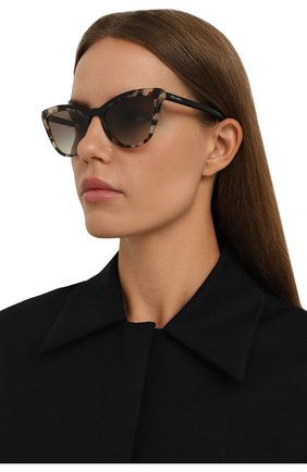 Женские коричневые солнцезащитные очки Prada, арт. 01VS-3980A7 купить в ЦУМ | Фото №2 Солнцезащитные очки Prada коричневые | Фото №2