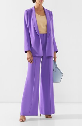 Женские фиолетовые брюки со стрелками Alice + Olivia, арт. CC904202110 купить в ЦУМ | Фото №2 Брюки со стрелками Alice + Olivia фиолетовые | Фото №2