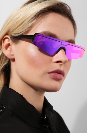Женские фиолетовые солнцезащитные очки Balenciaga, арт. BB0003 003 купить в ЦУМ | Фото №2 Солнцезащитные очки Balenciaga фиолетовые | Фото №2