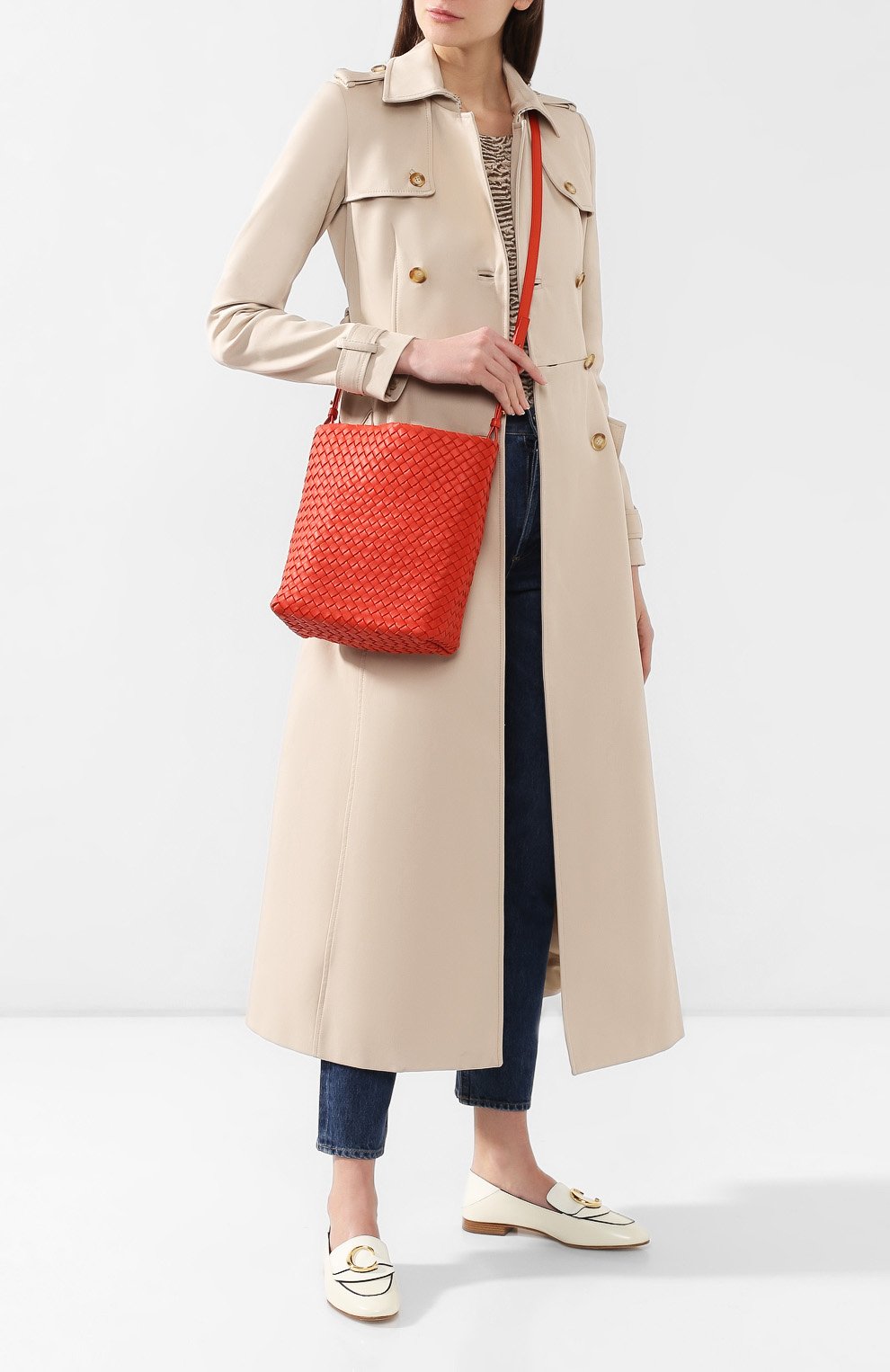 Женская сумка cabat bucket BOTTEGA VENETA оранжевая цвета, арт. 566066/VCEW3 купить в ЦУМ | Фото №2 Сумка Cabat Bucket Bottega Veneta оранжевая цвета | Фото №2