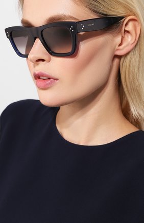 Женские солнцезащитные очки CELINE EYEWEAR синего цвета по цене 23200 руб., арт. CL40009I 90F | Фото 2 Женские солнцезащитные очки CELINE EYEWEAR синего цвета, арт. CL40009I 90F | Фото 2
