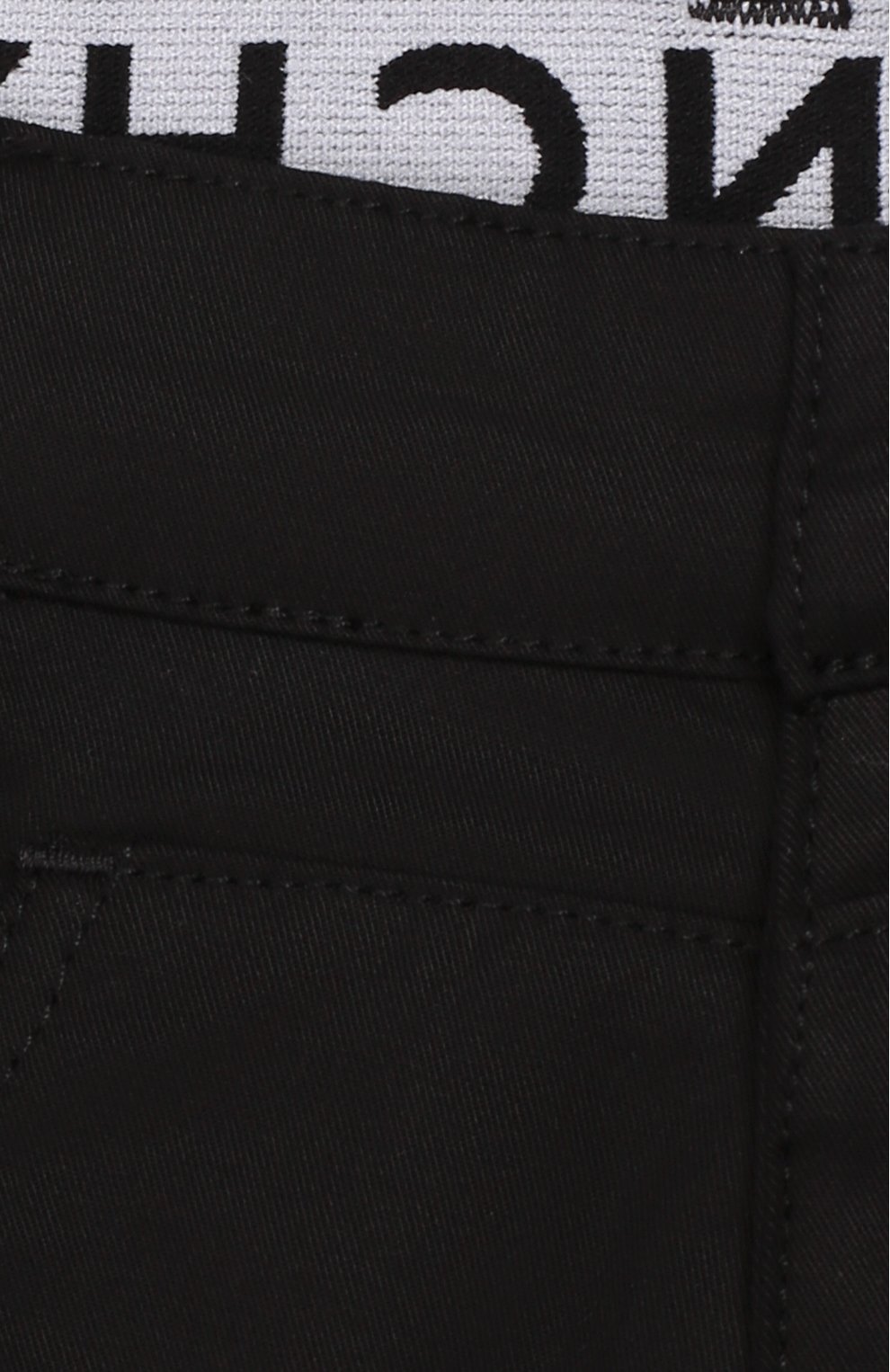 Детские хлопковые брюки GIVENCHY черного цвета по цене 13250 руб., арт. H04042/6M-18M | Фото 3 Детские хлопковые брюки GIVENCHY черного цвета, арт. H04042/6M-18M | Фото 3