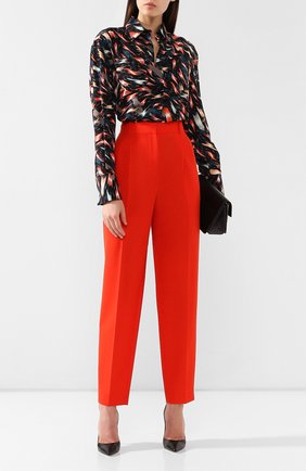 Женские красные шерстяные брюки Givenchy, арт. BW509P11F7 купить в ЦУМ | Фото №2 Шерстяные брюки Givenchy красные | Фото №2