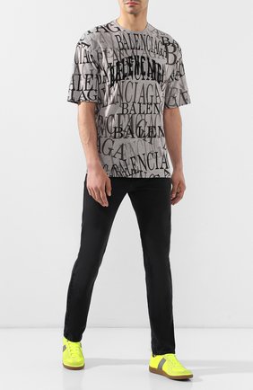 Мужская хлопковая футболка BALENCIAGA серого цвета по цене 35650 руб., арт. 578139/TEVA4 | Фото 2 Мужская хлопковая футболка BALENCIAGA серого цвета, арт. 578139/TEVA4 | Фото 2