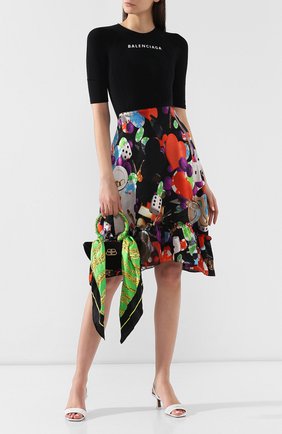 Клатч Opera Balenciaga, черного цвета, арт. 570030/1CJ3M в ЦУМ | Фото №2 Клатч Opera Balenciaga черного цвета | Фото №2